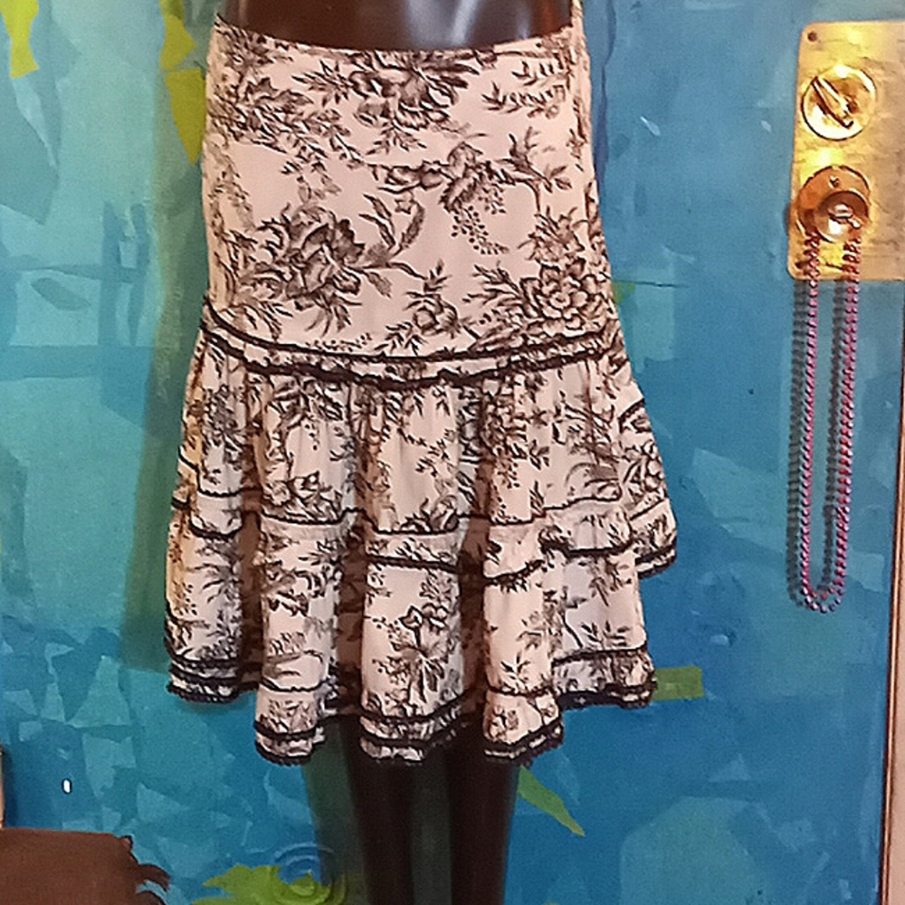 Mixed Nouveau Fashion News - Large - Unique